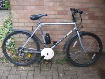 Silver Claud Butler Limited Edition mountain bike 20" frame 21 gears mudguards stand bottle holder bottle - £95